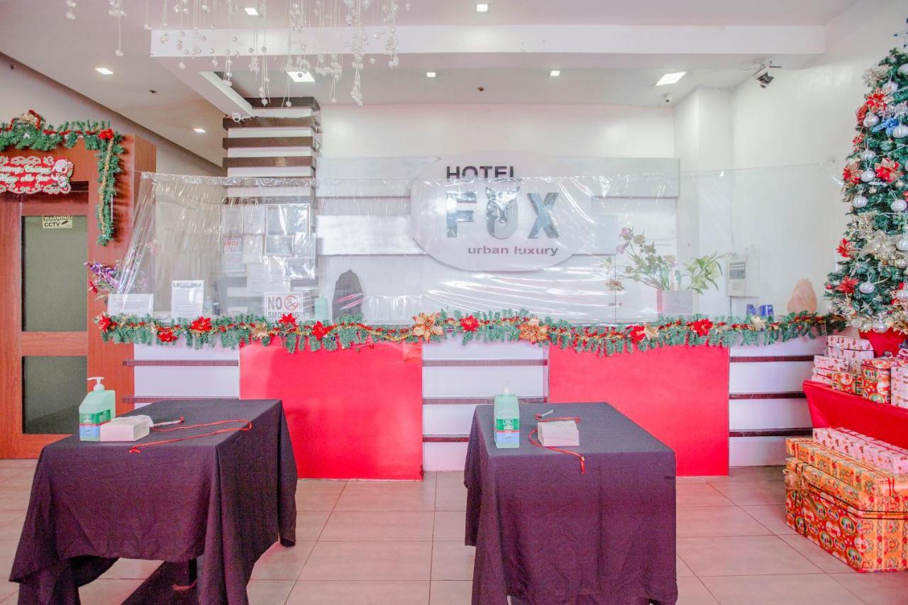 Oyo 637 Fox Hotel Quezon City Exterior photo